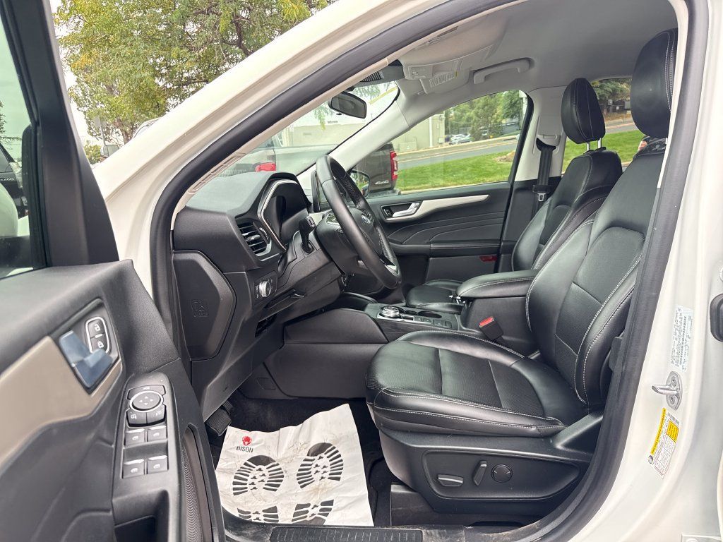 Certified 2021 Ford Escape SEL FWD image 12