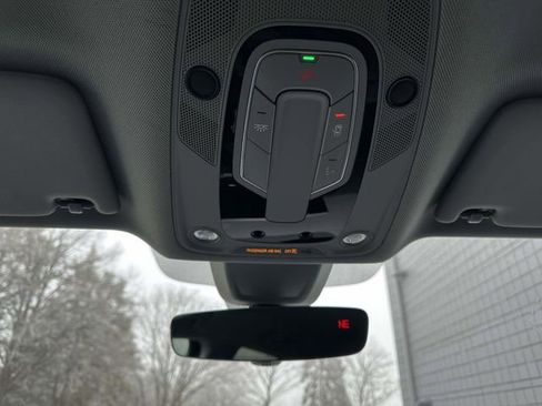 Used 2023 Audi Q5 2.0T Premium w/ Convenience Package image 32