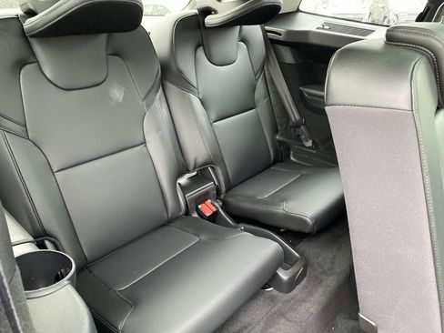 Used 2022 Volvo XC90 T5 Momentum image 24