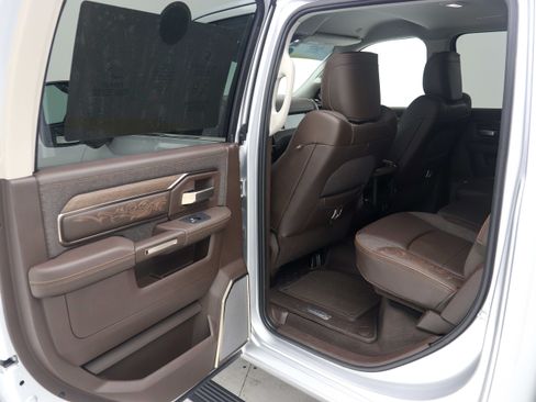 Used 2026 RAM 2500 Limited AWD/4WD image 16