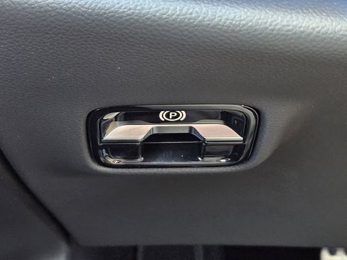 New 2026 Mercedes-Benz E 53 AMG e 4MATIC Sedan image 21