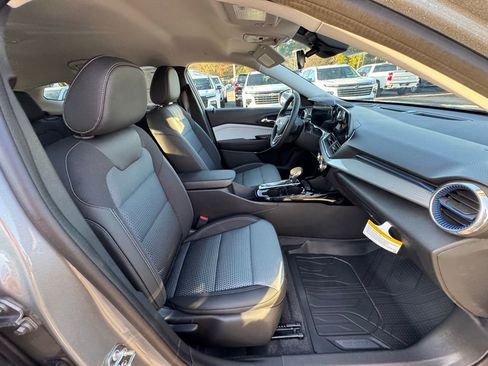 New 2026 Chevrolet Trax LT w/ Driver Confidence Package image 13