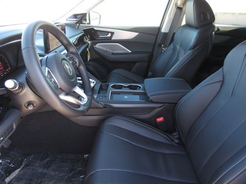Certified 2025 Acura MDX SH-AWD w/ Technology Package image 17