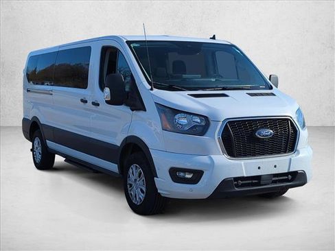 Used 2023 Ford Transit 350 XLT image 3