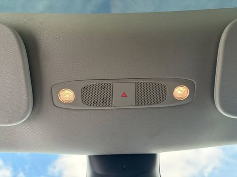 Used 2021 Tesla Model Y Long Range image 11