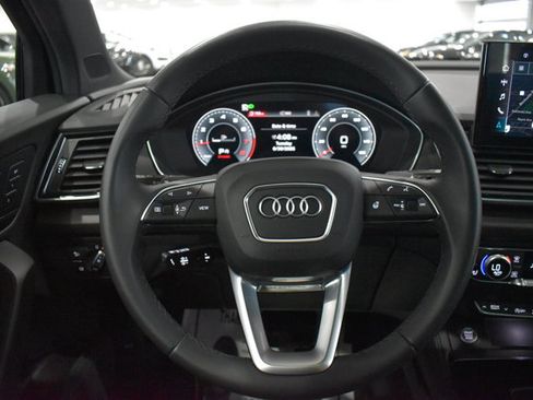 Used 2023 Audi Q5 2.0T Premium Plus w/ Premium Plus Package AWD/4WD image 17