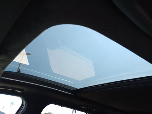 Used 2025 Kia Sorento SX Prestige w/ Olive Brown Leather Package image 10