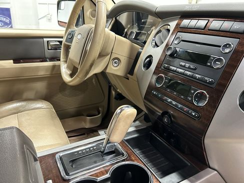 Used 2013 Ford Expedition EL XLT image 39