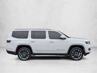 Used 2022 Jeep Wagoneer Series III w/ Premium Group I RWD video 4
