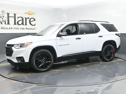Used 2021 Chevrolet Traverse Premier w/ Redline Edition image 32