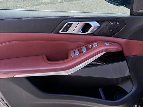 Used 2023 BMW X7 xDrive40i image 23