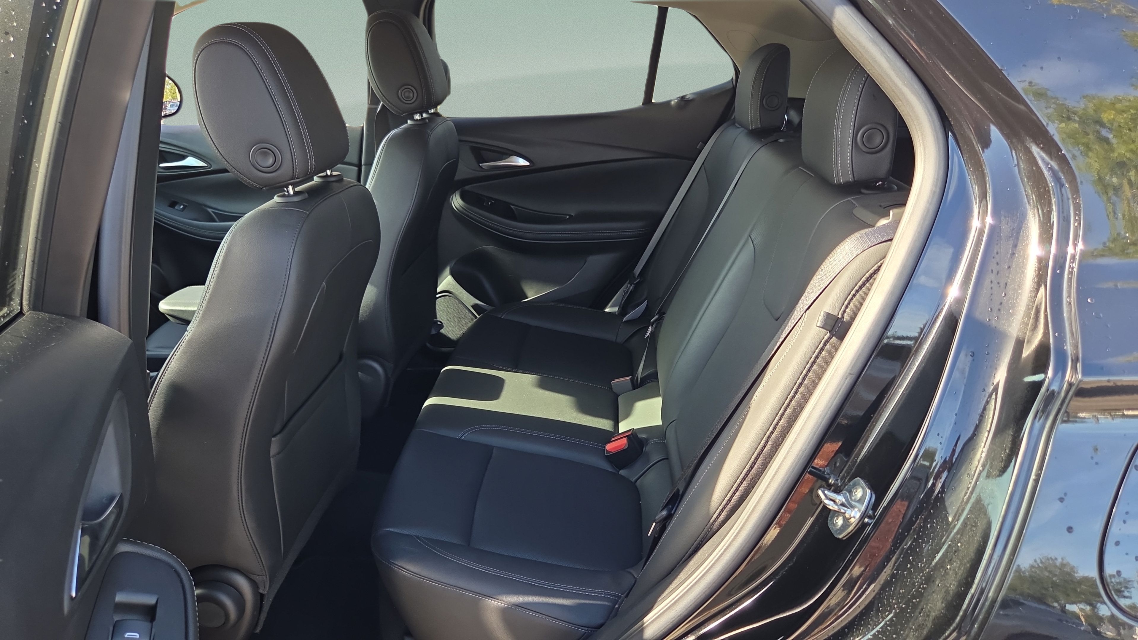 Certified 2024 Buick Encore GX Sport Touring AWD/4WD image 11