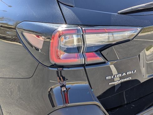 Used 2023 Subaru Outback Premium AWD/4WD image 11