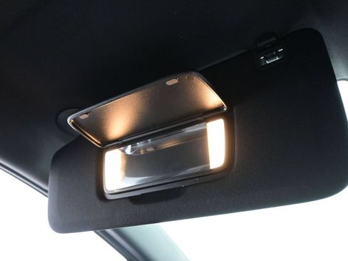 Used 2026 Chevrolet Equinox EV LT FWD image 25