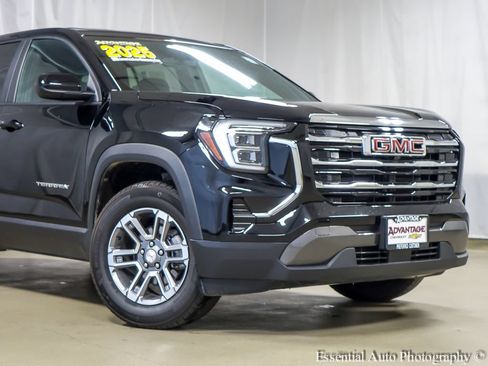 Used 2025 GMC Terrain Elevation AWD/4WD image 3