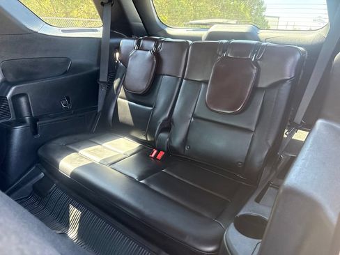 Used 2020 Ford Explorer Platinum w/ Premium Technology Package AWD/4WD image 33