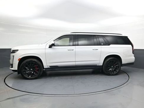 Used 2023 Cadillac Escalade ESV Sport Platinum w/ LPO, ONYX Package image 7