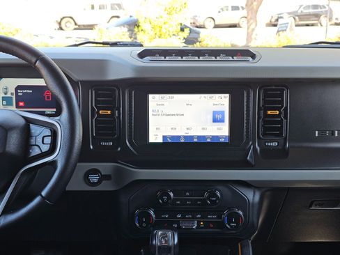 Used 2022 Ford Bronco Badlands w/ Sasquatch Package image 26