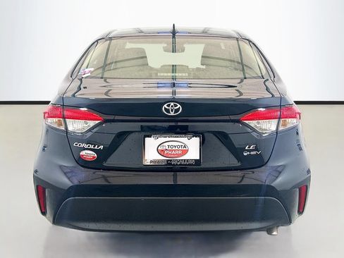 Used 2026 Toyota Corolla LE FWD image 5
