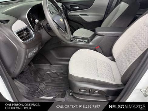 Used 2023 Chevrolet Equinox LS w/ LS Convenience Package FWD image 16