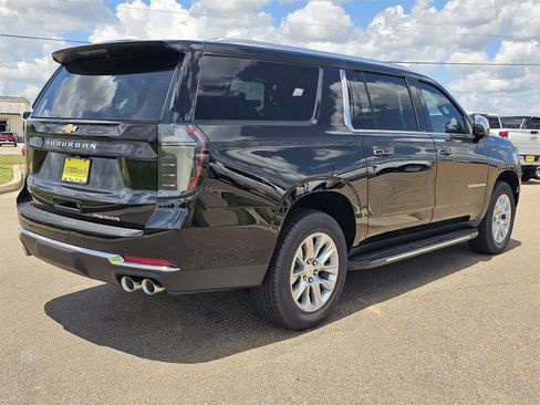 New 2025 Chevrolet Suburban Premier w/ Sun And Tow Package image 4