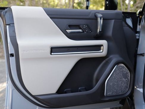 New 2026 GMC Hummer EV SUV image 29