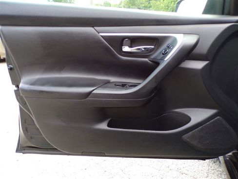 Used 2016 Nissan Altima 2.5 S w/ Power Driver Seat Package FWD image 13