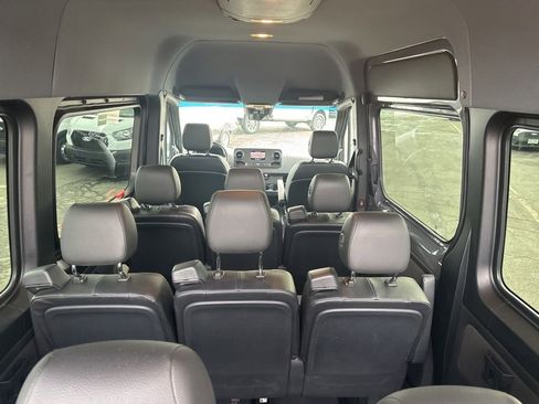 Used 2022 Mercedes-Benz Sprinter 2500 image 44