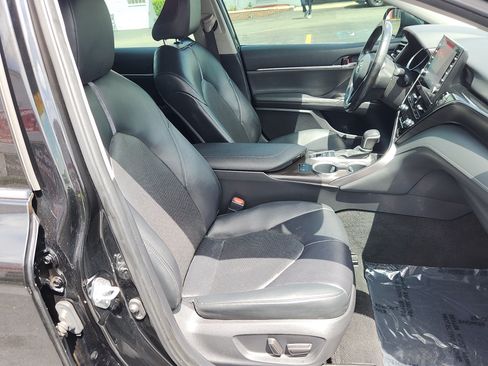 Certified 2022 Toyota Camry XLE FWD image 28