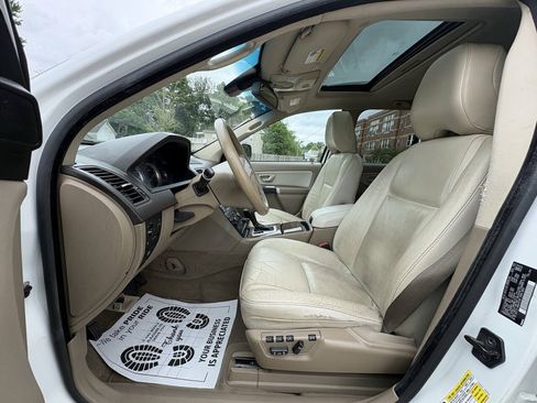 Used 2011 Volvo XC90 3.2 AWD/4WD image 22