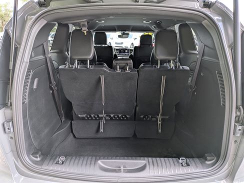 Used 2025 Chrysler Pacifica Select FWD image 12