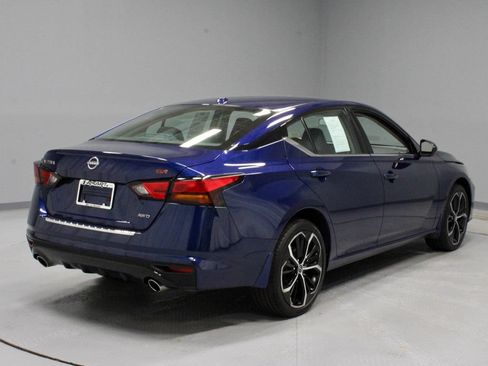 Certified 2023 Nissan Altima 2.5 SR AWD/4WD image 11
