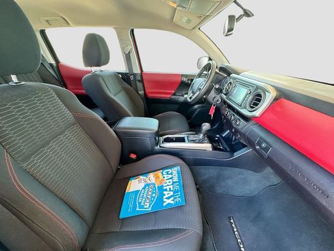 Used 2017 Toyota Tacoma SR5 image 26