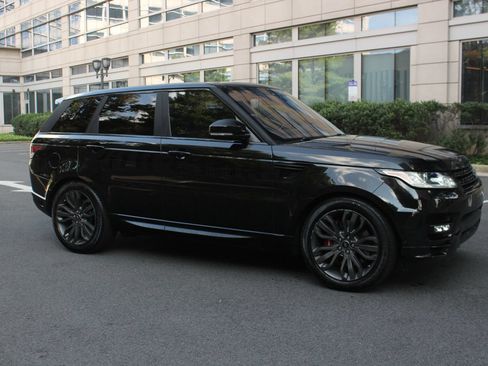 Used 2017 Land Rover Range Rover Sport HSE Dynamic AWD/4WD image 2