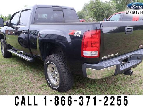 Used 2009 GMC Sierra 2500 SLT w/ Entertainment Package image 2