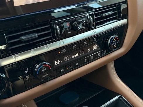 New 2026 Nissan Pathfinder Platinum image 22