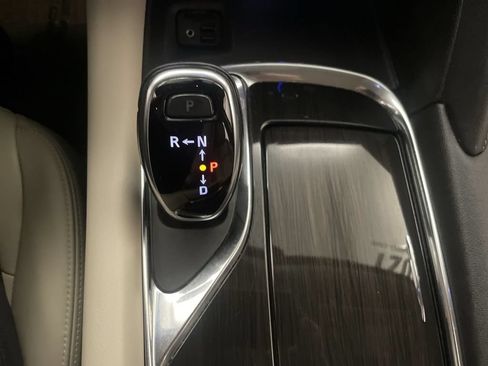 Used 2021 Buick Enclave Essence w/ Sound and Sites Package FWD image 8