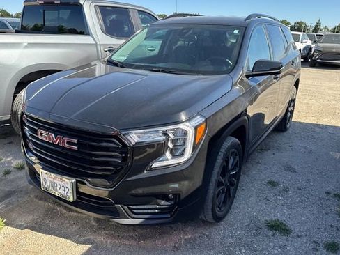 Used 2024 GMC Terrain SLT w/ Elevation Edition AWD/4WD image 7
