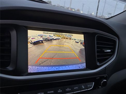 Used 2019 Hyundai Ioniq Plug-In Hybrid image 8