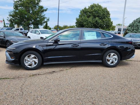 New 2025 Hyundai Sonata SE image 2