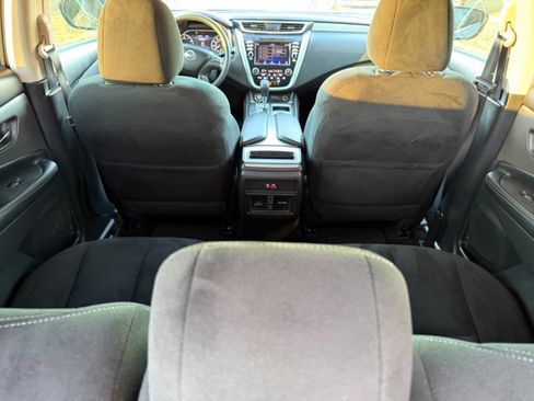 Used 2019 Nissan Murano S image 19