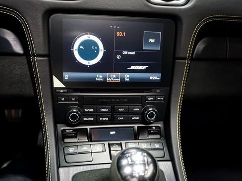 Used 2023 Porsche 718 Boxster Spyder RWD image 86