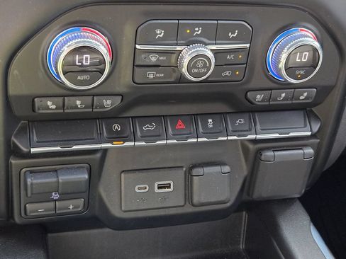 Used 2021 GMC Sierra 1500 SLT RWD image 22