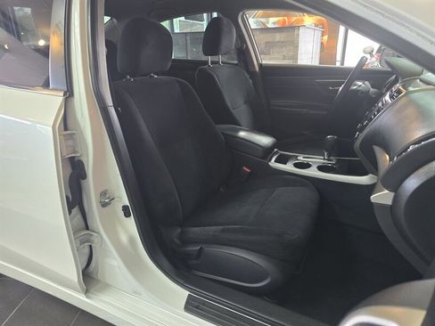 Used 2015 Nissan Altima 2.5 S w/ Special Edition Package FWD image 14