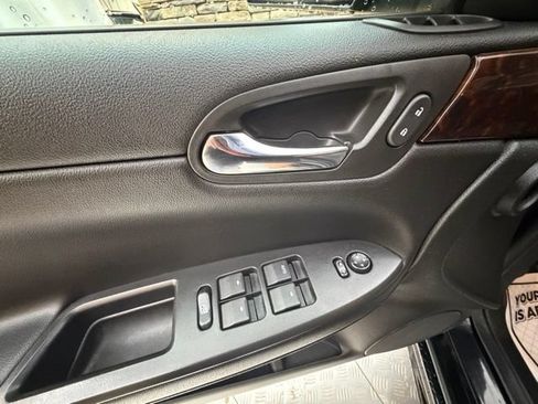 Used 2014 Chevrolet Impala LT w/ LT Sunroof Package FWD image 24
