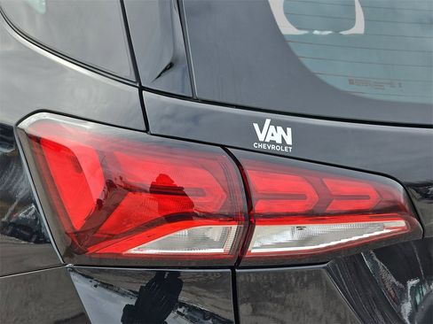 Used 2024 Chevrolet Equinox LS image 33