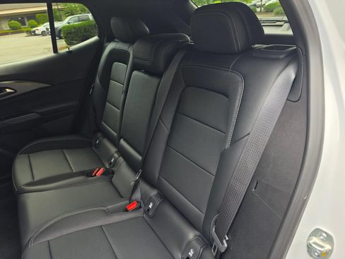 New 2026 Chevrolet Equinox EV LT AWD/4WD image 17