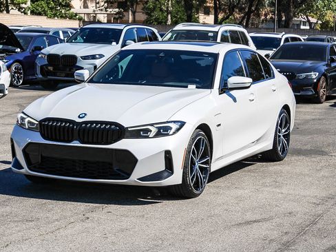 Used 2023 BMW 330e xDrive w/ M Sport Package image 3