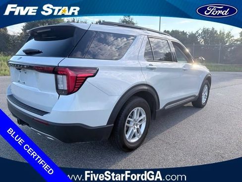 Used 2025 Ford Explorer Active w/ Active Comfort Package RWD image 3