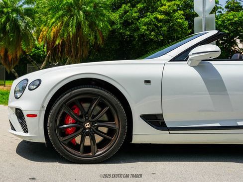 Used 2020 Bentley Continental GT V8 First Edition image 4